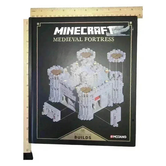 Minecraft: Exploded Builds: Medieval Fortress : An Official Mojang Book by... - Picture 2 of 10